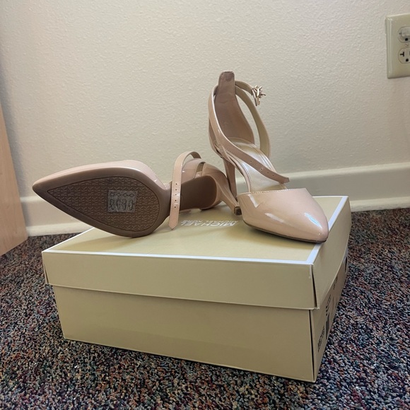 7.5 Blush Mirabel Flex Pump - Picture 3 of 5